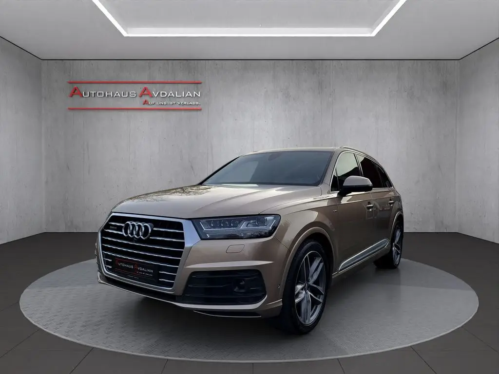 Photo 1 : Audi Q7 2018 Diesel