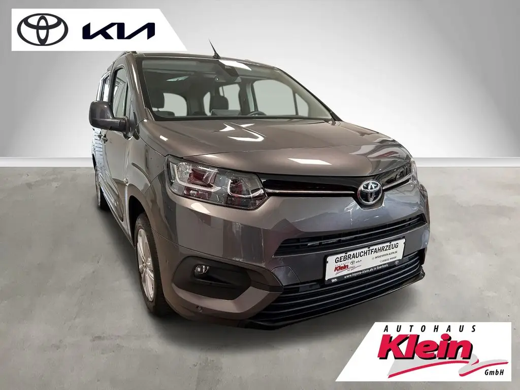 Photo 1 : Toyota Proace 2020 Petrol