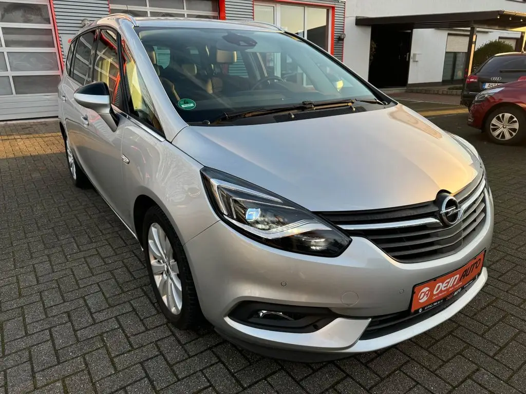 Photo 1 : Opel Zafira 2018 Diesel