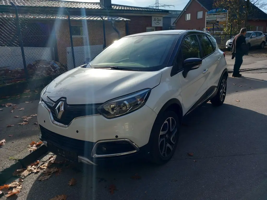 Photo 1 : Renault Captur 2016 Petrol