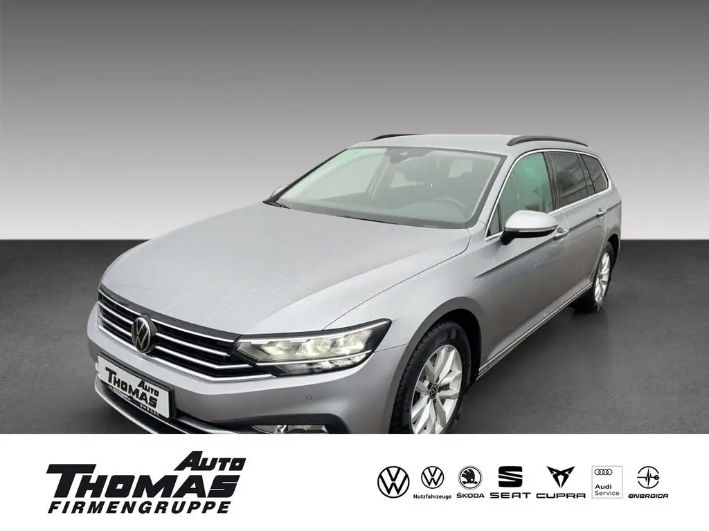 Photo 1 : Volkswagen Passat 2021 Petrol