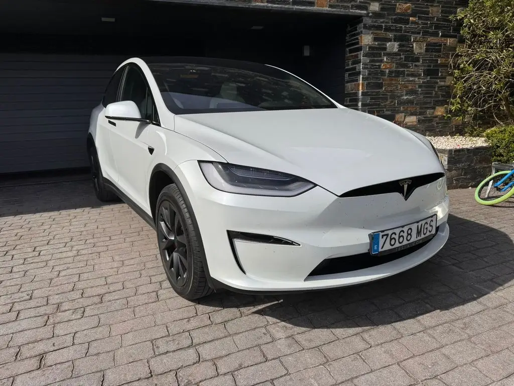 Photo 1 : Tesla Model X 2023 Non renseigné