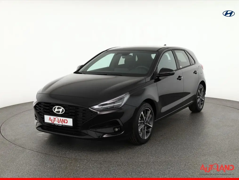 Photo 1 : Hyundai I30 2024 Petrol