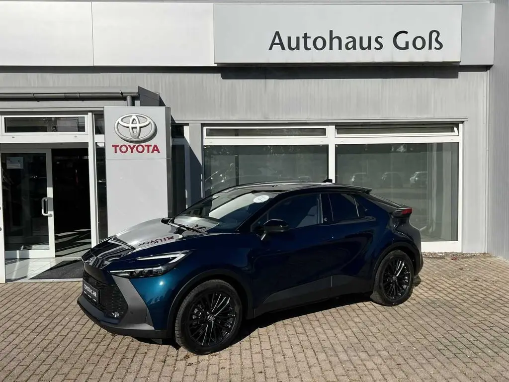 Photo 1 : Toyota C-hr 2024 Petrol