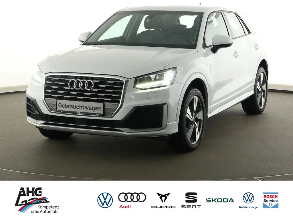 Photo 1 : Audi Q2 2020 Essence