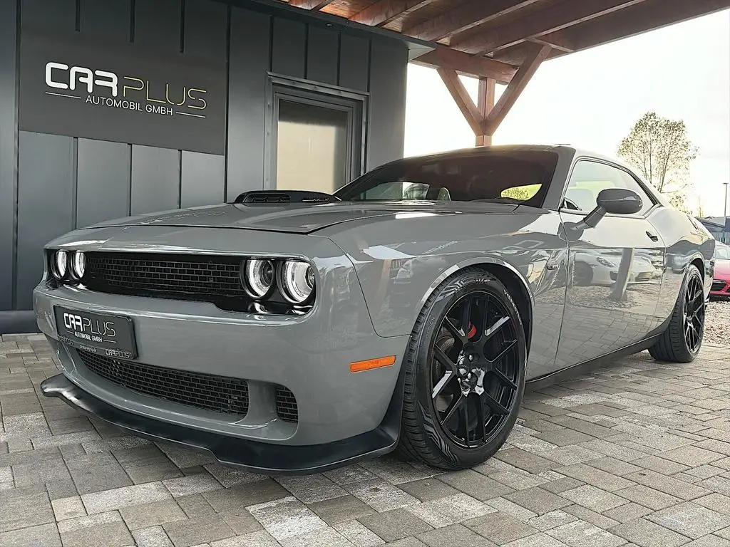 Photo 1 : Dodge Challenger 2018 Petrol