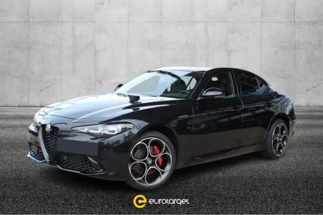 Photo 1 : Alfa Romeo Giulia 2024 Essence