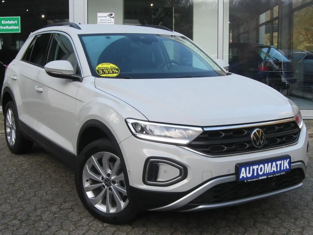 Photo 1 : Volkswagen T-roc 2023 Petrol