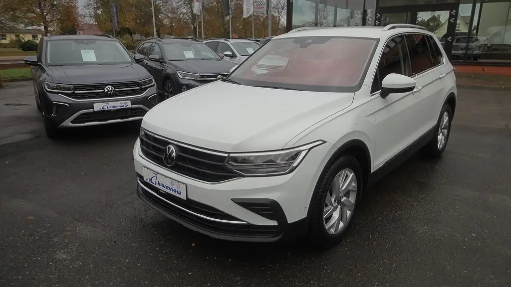 Photo 1 : Volkswagen Tiguan 2023 Essence