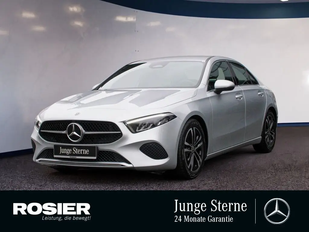 Photo 1 : Mercedes-benz Classe A 2023 Essence