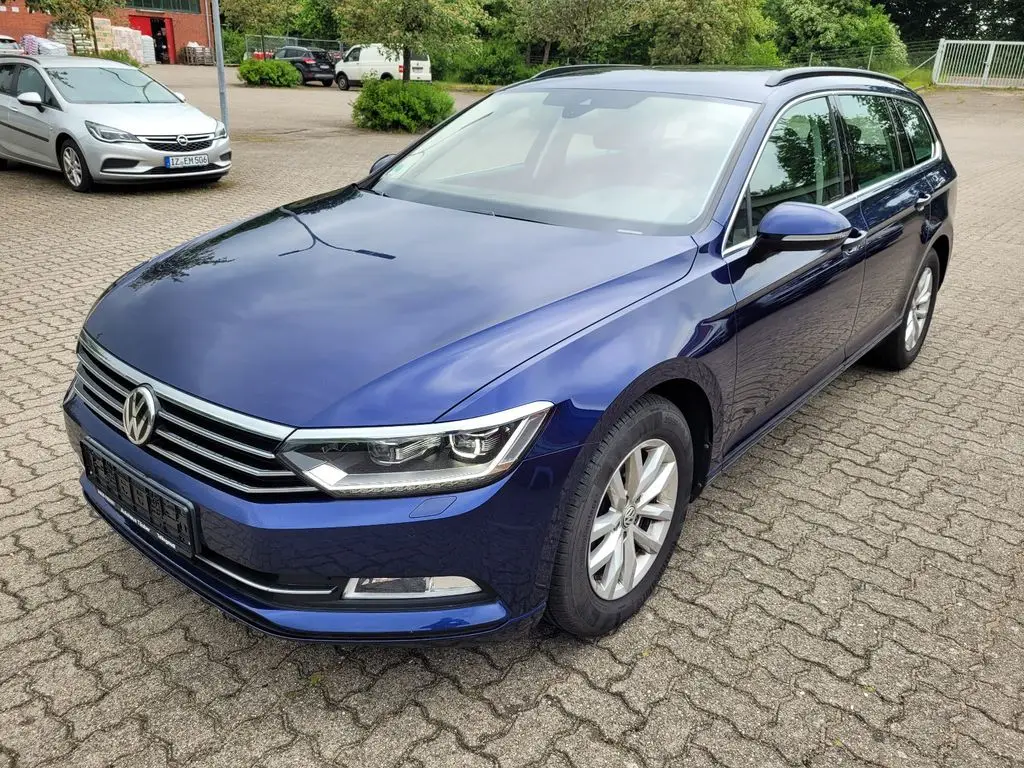 Photo 1 : Volkswagen Passat 2018 Diesel