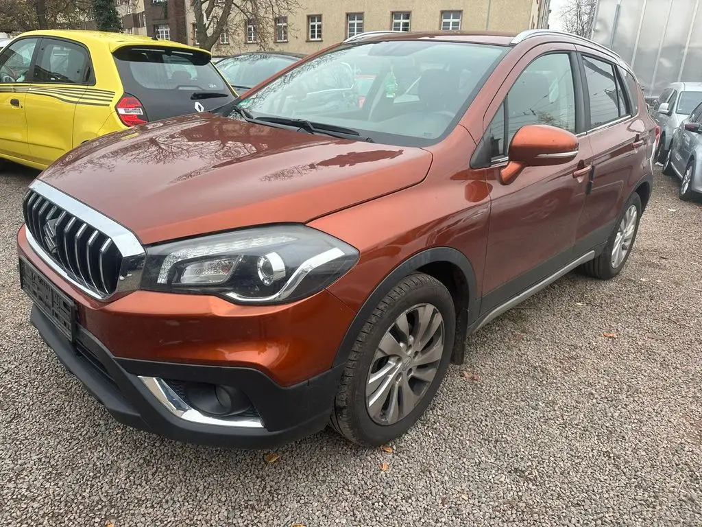 Photo 1 : Suzuki Sx4 2017 Petrol