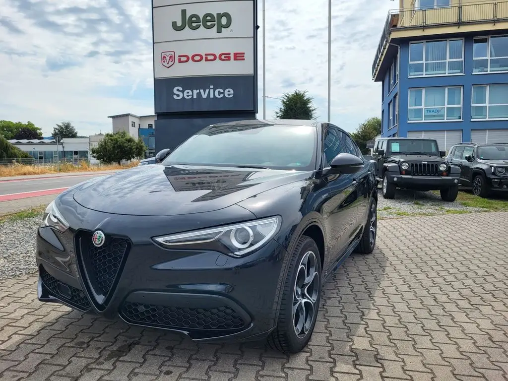 Photo 1 : Alfa Romeo Stelvio 2022 Essence