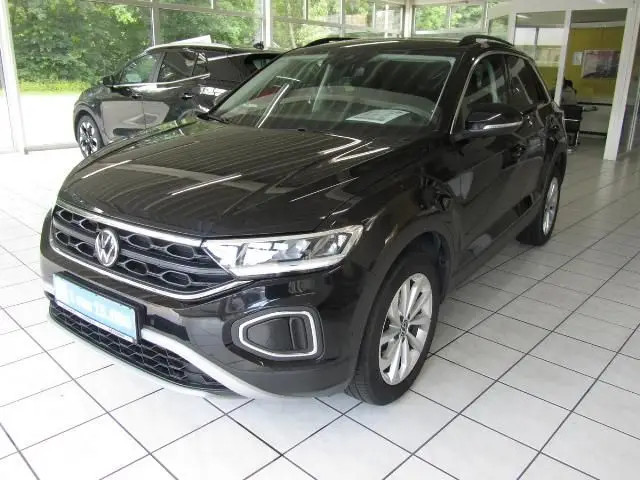 Photo 1 : Volkswagen T-roc 2023 Petrol