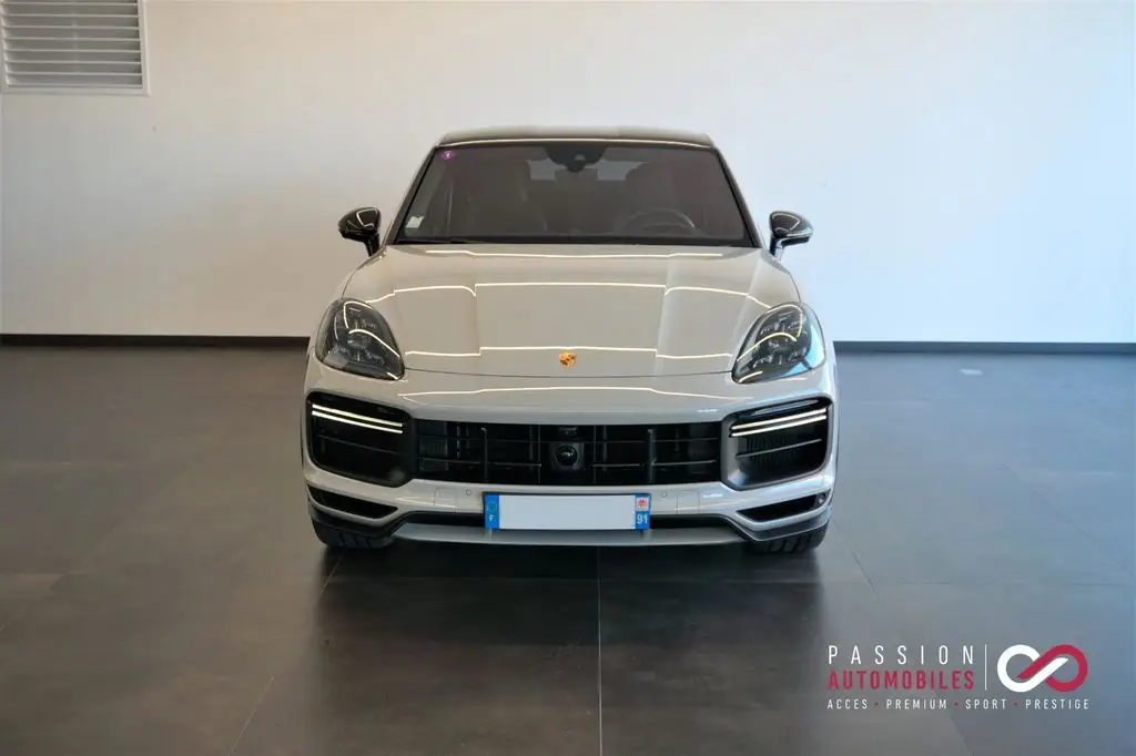 Photo 1 : Porsche Cayenne 2022 Petrol