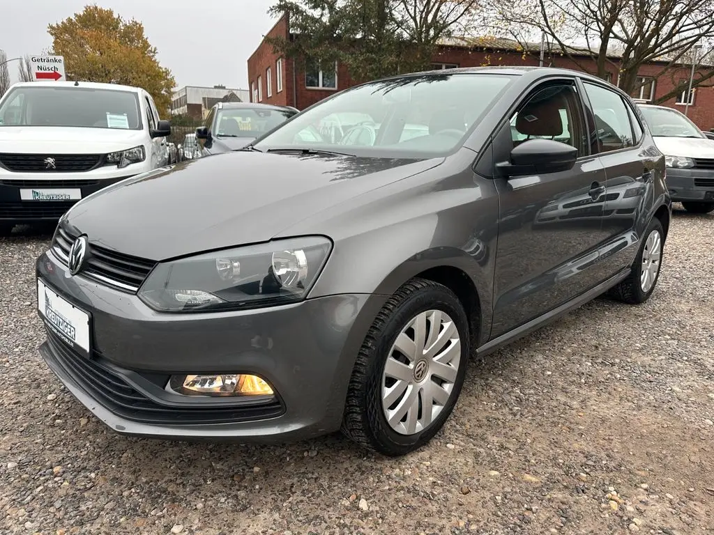 Photo 1 : Volkswagen Polo 2014 Petrol