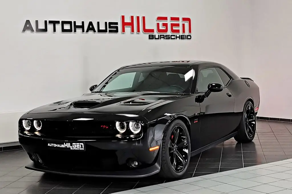 Photo 1 : Dodge Challenger 2016 Petrol