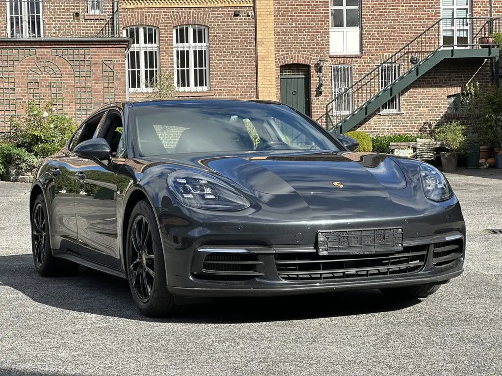 Photo 1 : Porsche Panamera 2017 Petrol