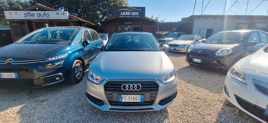 Photo 1 : Audi A1 2016 Diesel