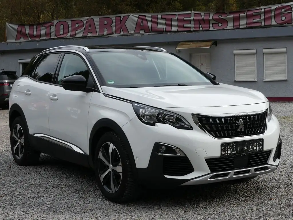 Photo 1 : Peugeot 3008 2017 Petrol