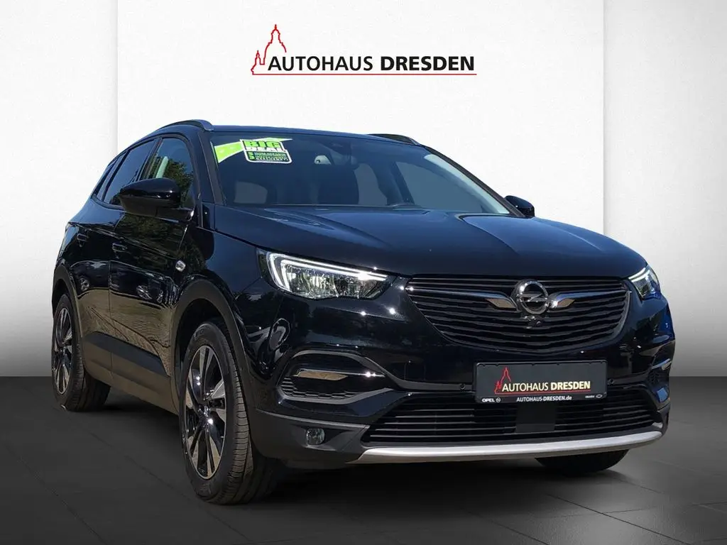 Photo 1 : Opel Grandland 2021 Essence