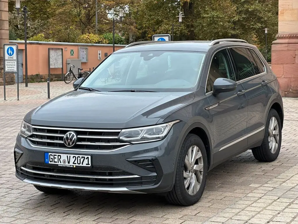 Photo 1 : Volkswagen Tiguan 2023 Diesel