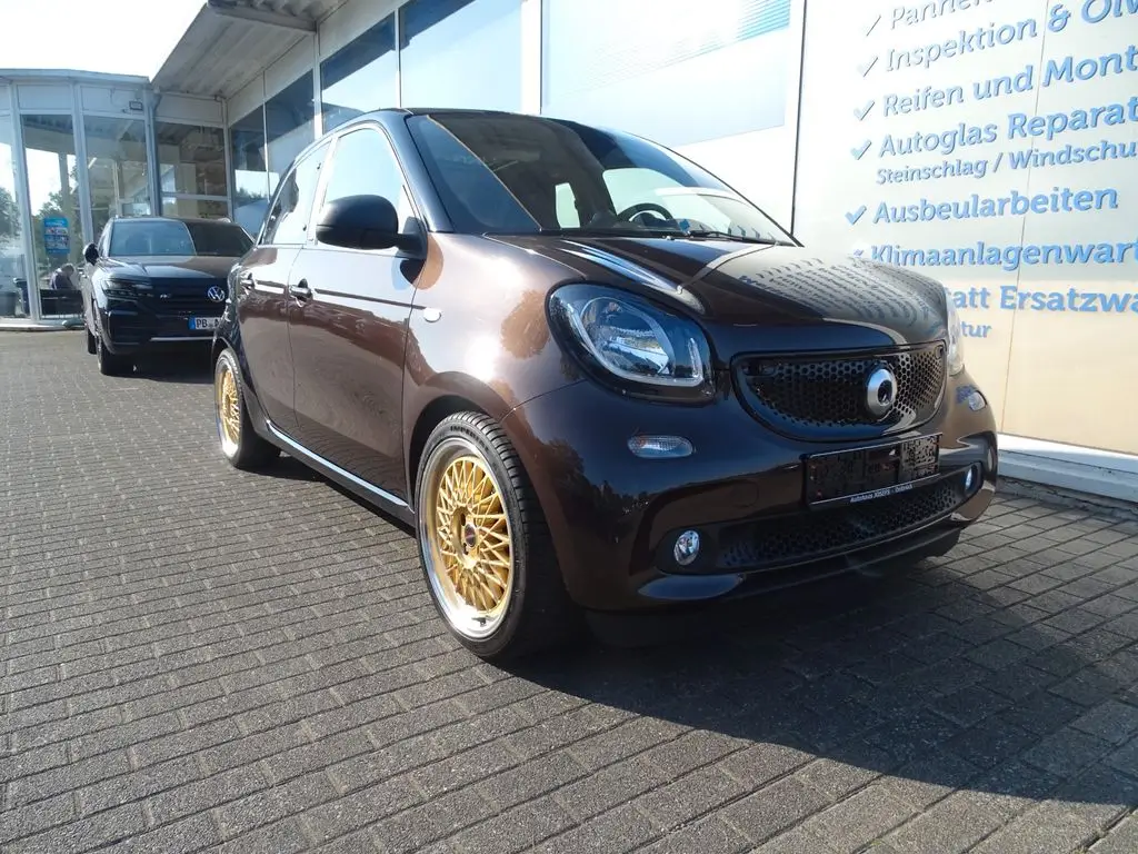 Photo 1 : Smart Forfour 2019 Petrol