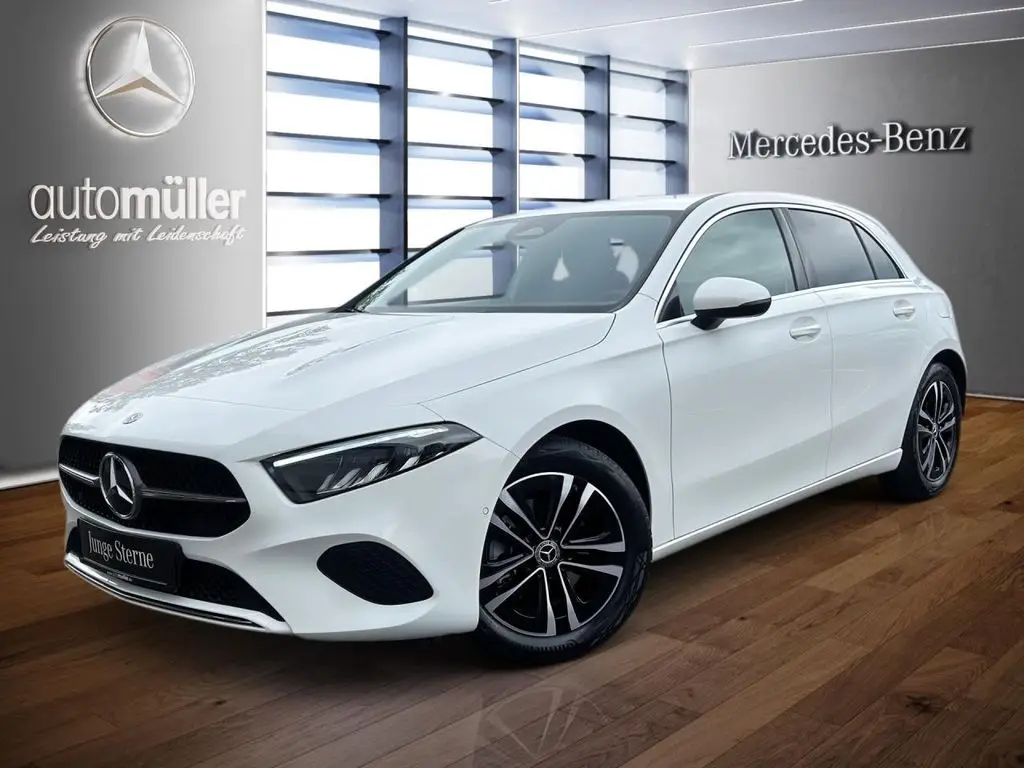 Photo 1 : Mercedes-benz Classe A 2023 Petrol