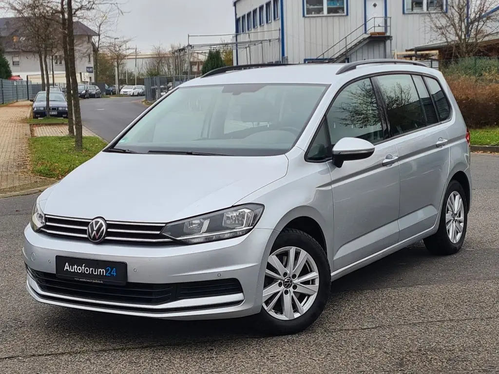 Photo 1 : Volkswagen Touran 2021 Petrol