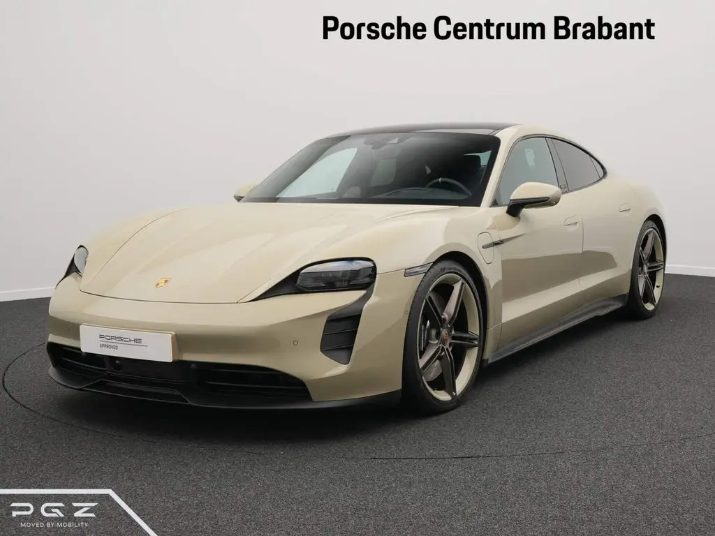 Photo 1 : Porsche Taycan 2024 Non renseigné