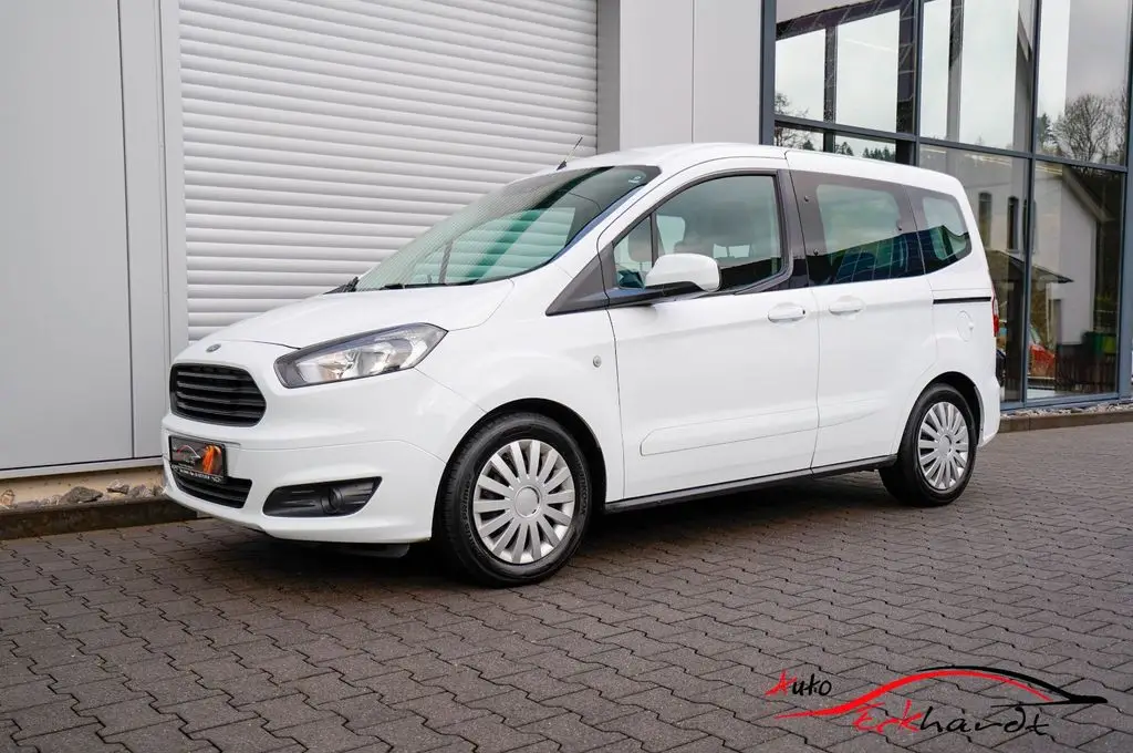 Photo 1 : Ford Tourneo 2017 Petrol