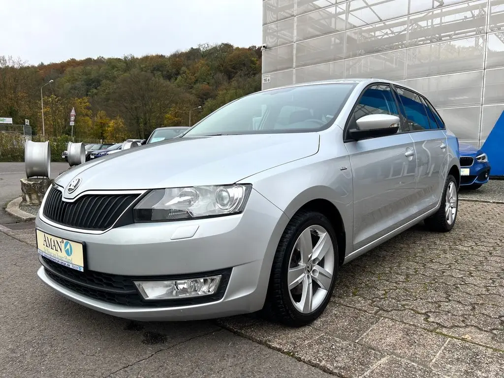 Photo 1 : Skoda Rapid 2017 Essence