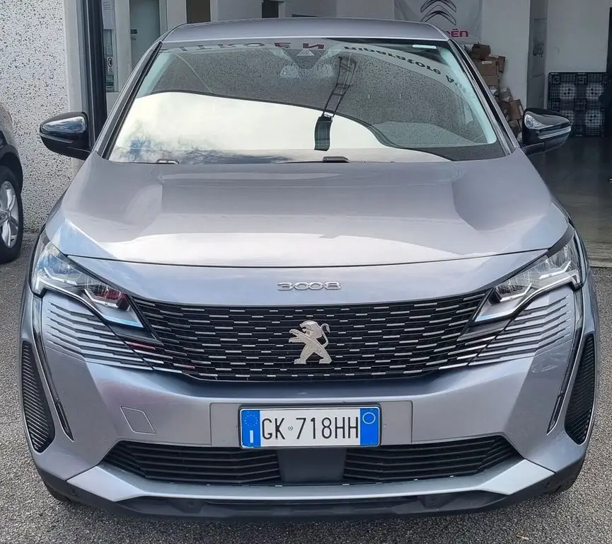 Photo 1 : Peugeot 3008 2022 Diesel