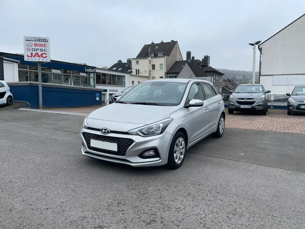 Photo 1 : Hyundai I20 2020 Petrol