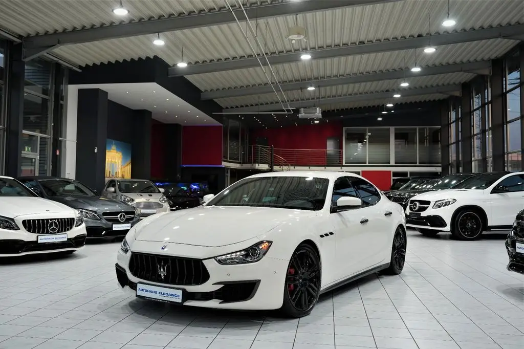 Photo 1 : Maserati Ghibli 2018 Petrol