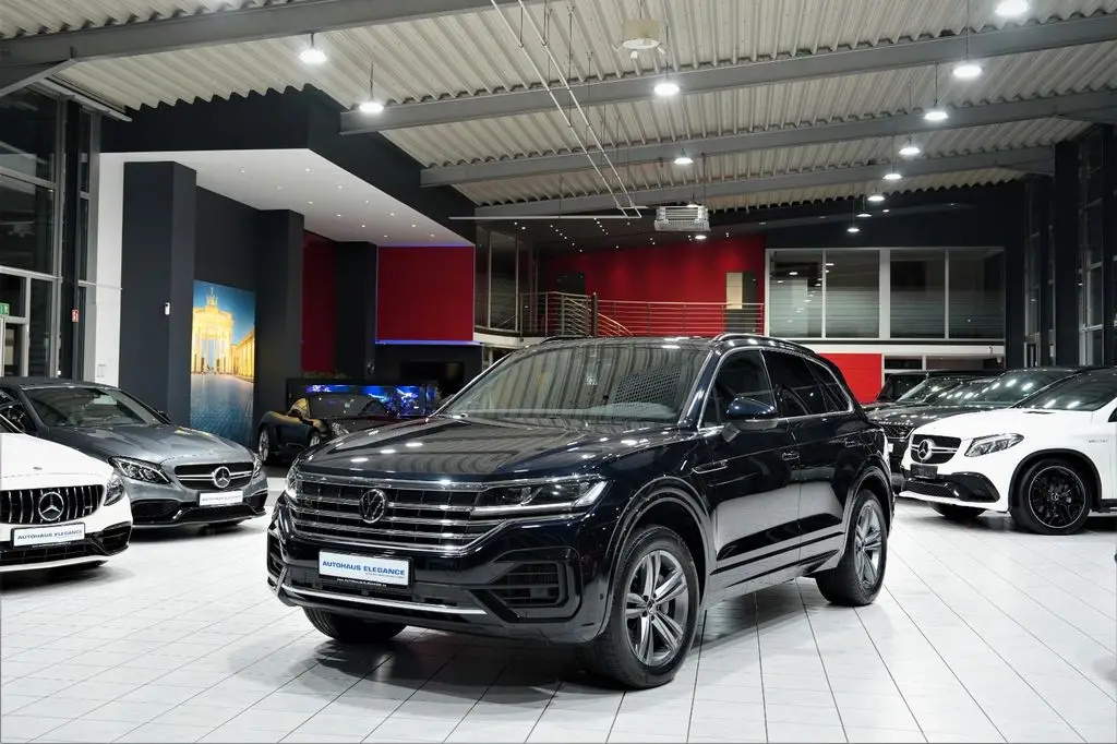 Photo 1 : Volkswagen Touareg 2022 Petrol