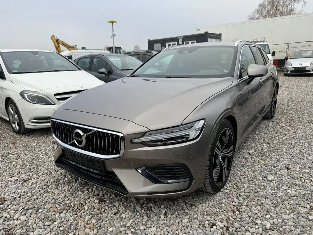 Photo 1 : Volvo V60 2020 Hybride