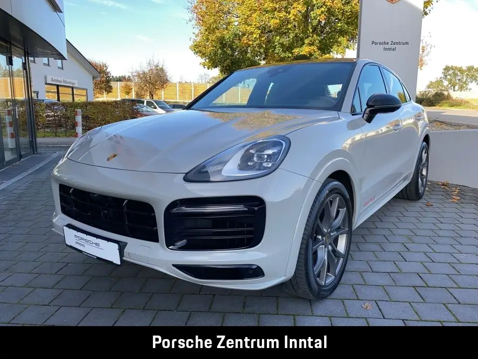 Photo 1 : Porsche Cayenne 2020 Petrol