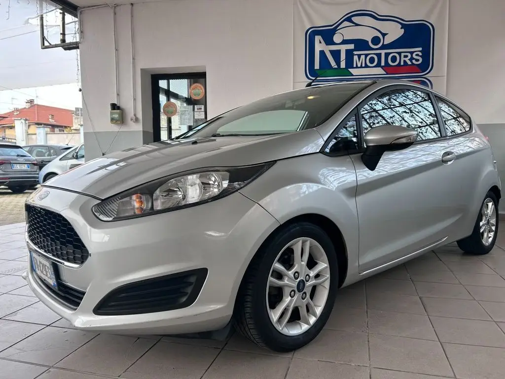 Photo 1 : Ford Fiesta 2016 Diesel