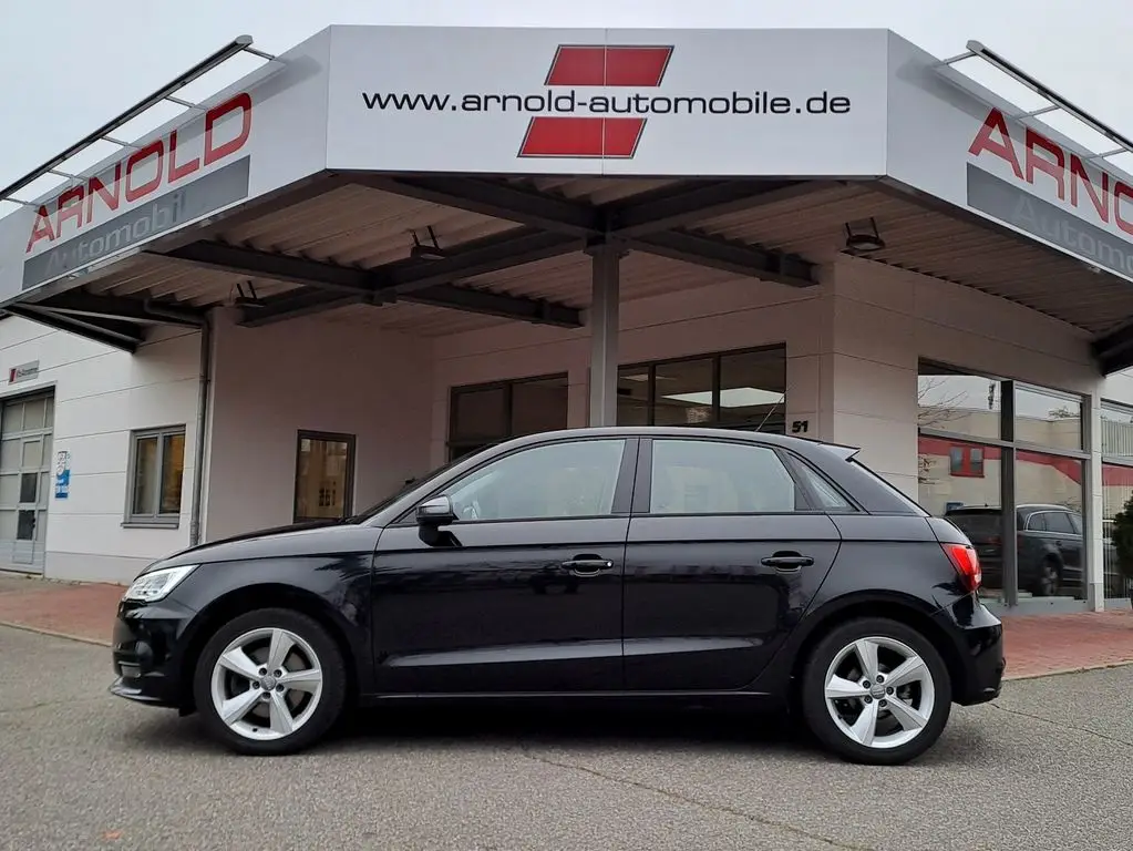 Photo 1 : Audi A1 2016 Essence