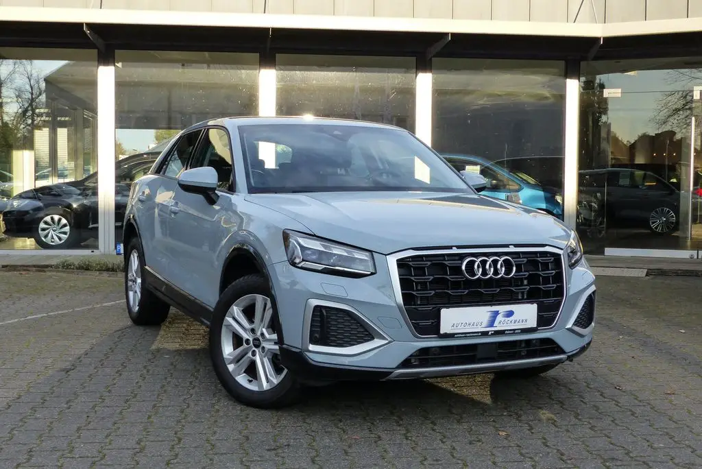 Photo 1 : Audi Q2 2024 Essence