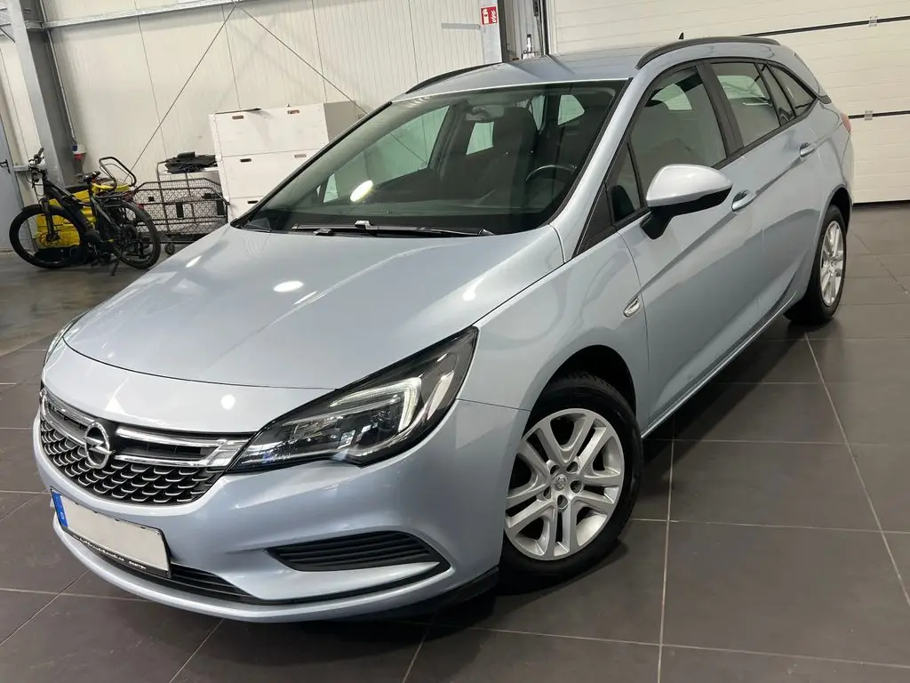 Photo 1 : Opel Astra 2019 Diesel