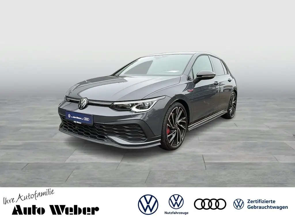 Photo 1 : Volkswagen Golf 2023 Petrol