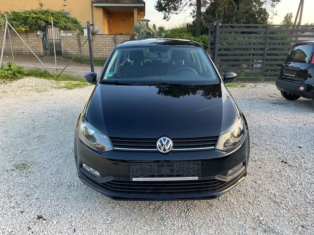 Photo 1 : Volkswagen Polo 2018 Petrol