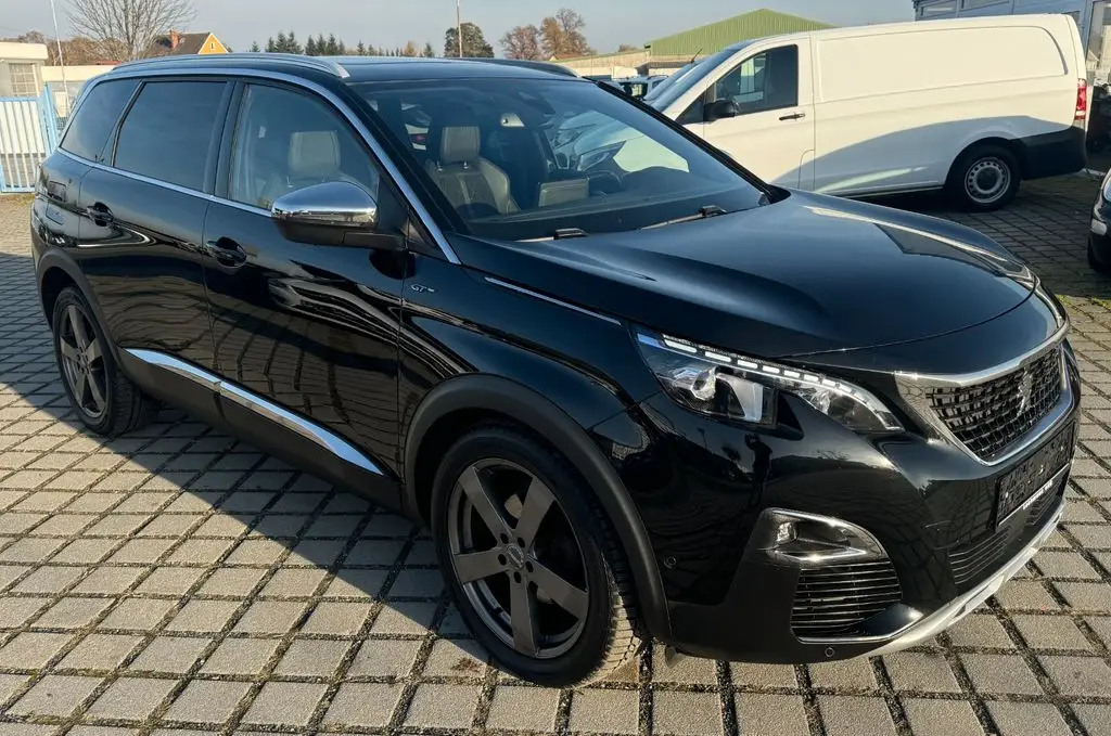 Photo 1 : Peugeot 5008 2017 Diesel