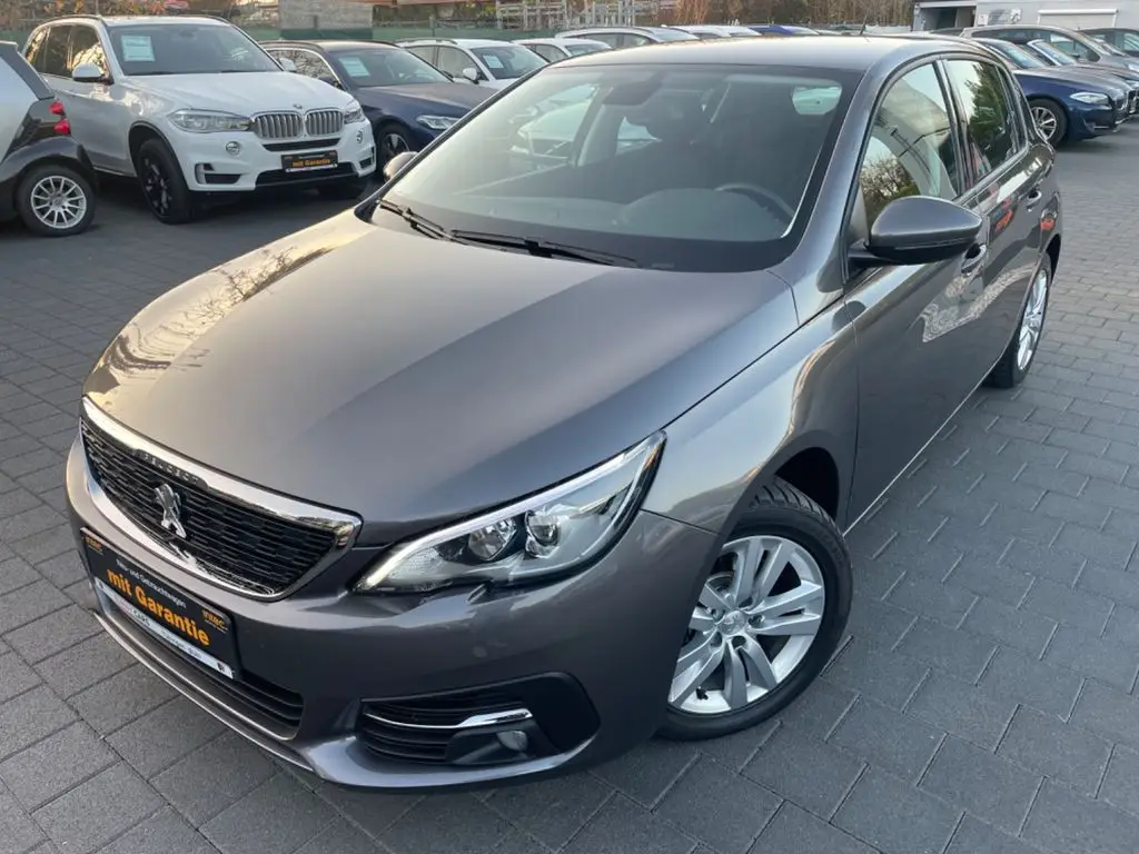 Photo 1 : Peugeot 308 2021 Petrol