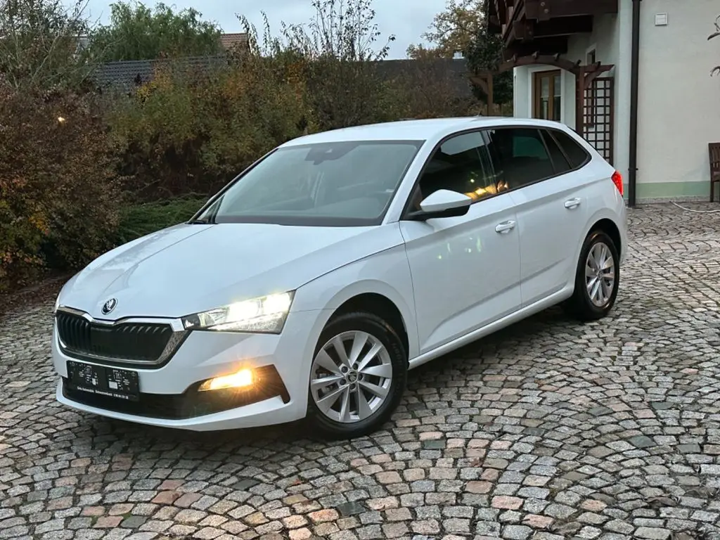 Photo 1 : Skoda Scala 2023 Essence