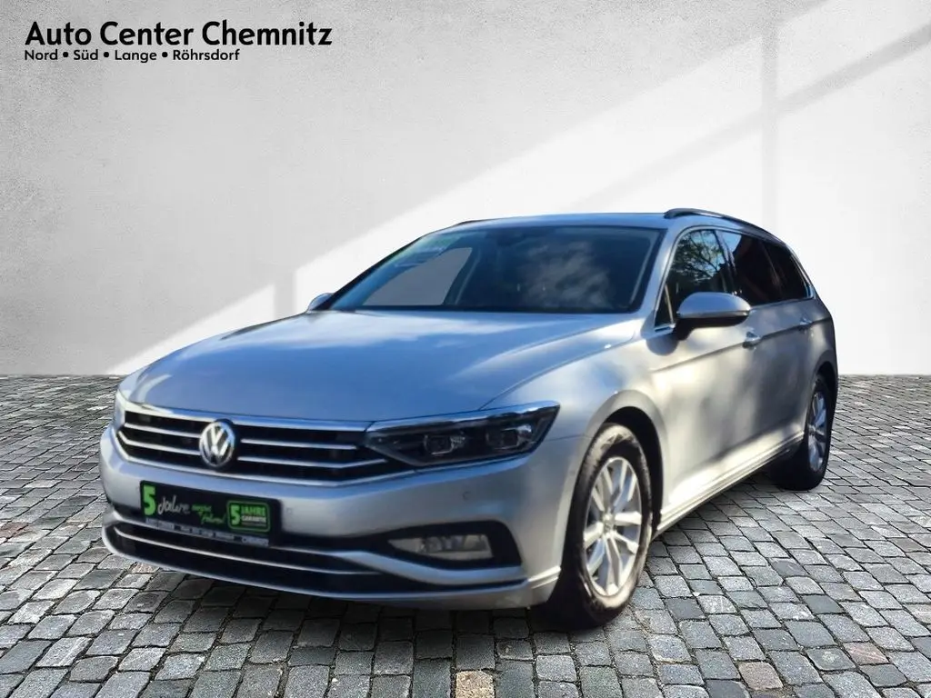 Photo 1 : Volkswagen Passat 2021 Diesel