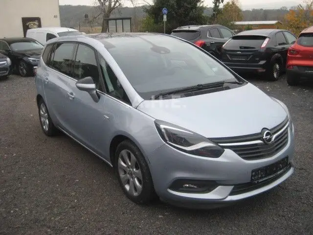 Photo 1 : Opel Zafira 2016 Essence