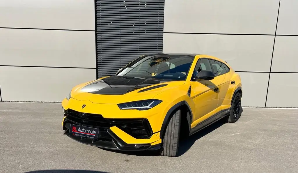 Photo 1 : Lamborghini Urus 2023 Petrol